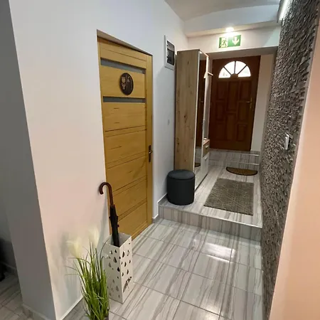 Lägenhet Zoja Apartmanhaz Nagykanizsa