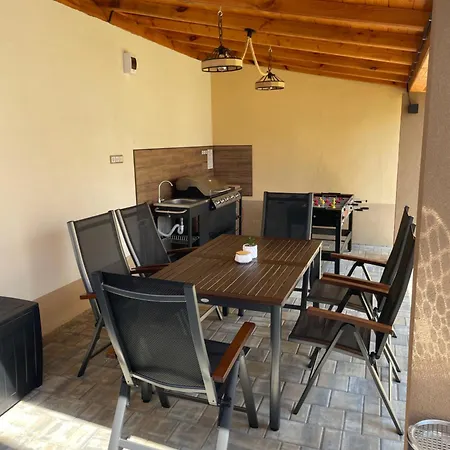 Apartment Zoja Apartmanhaz